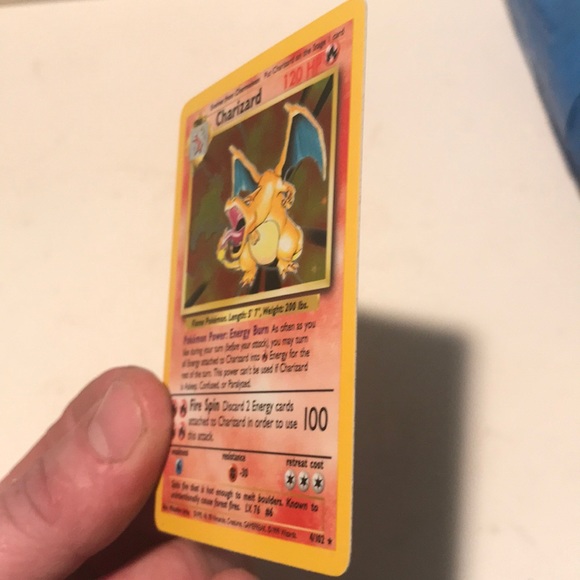 Hollo Charizard Pokemon Card (Base set) - Picture 4 of 4